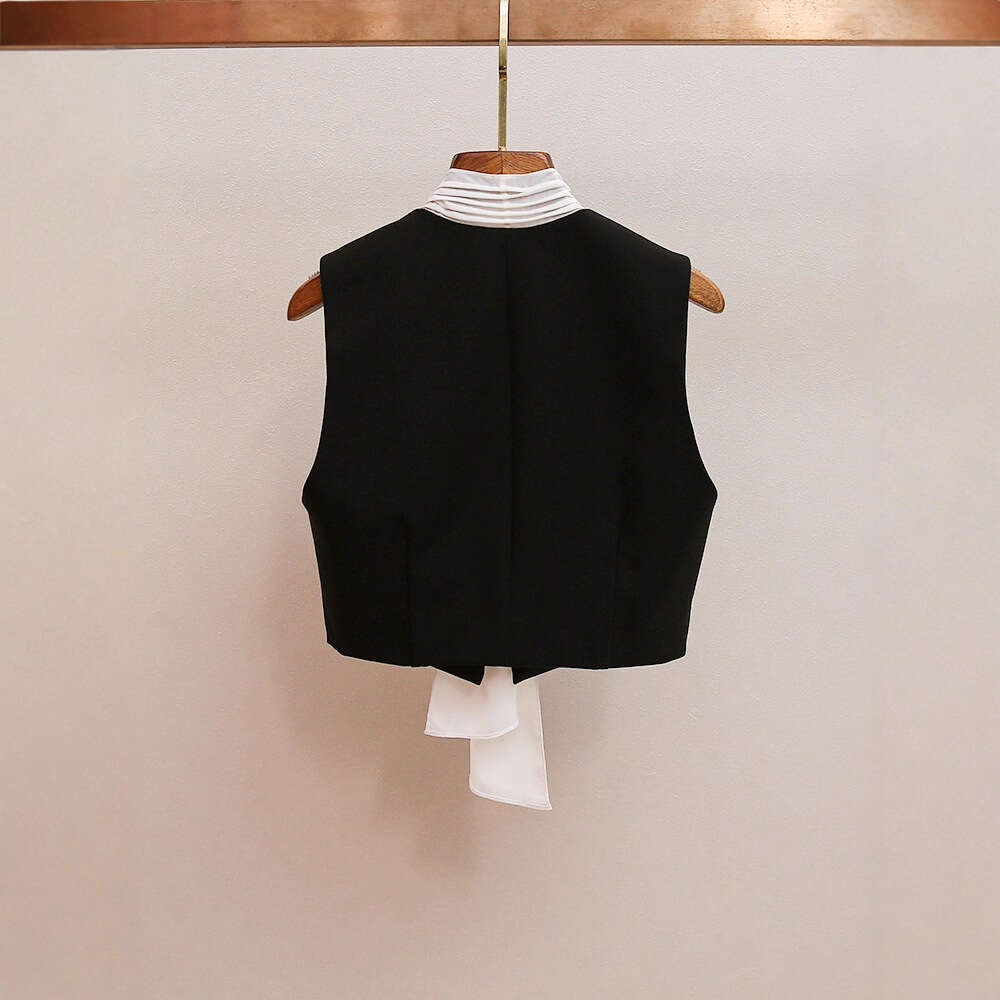 2026 autumn new French elegant social pleated color blocked bow V-neck women's short vest