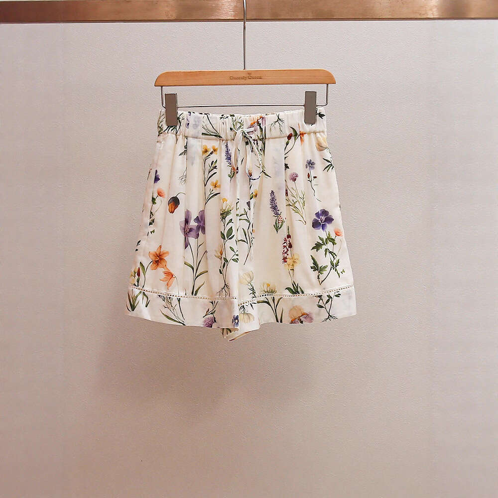 2026 designer high-end women's clothing autumn new style French retro shirt top A-line shorts women's embroidery set