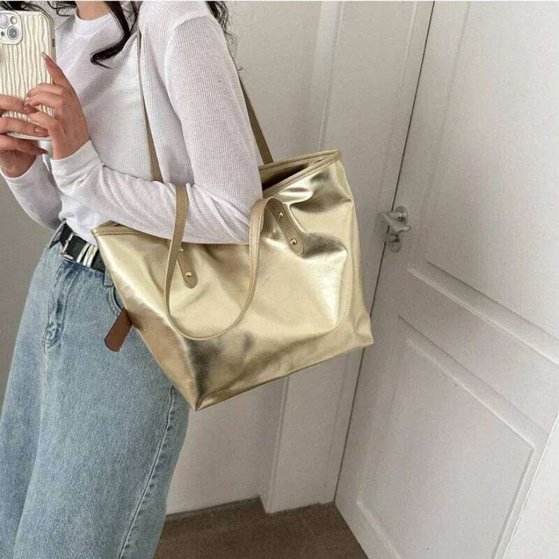 New Capacity Shoulder Gold Silver Fashion Handbag Tote Bags for Women Large Daily Storage Shopping Bag Pouch XJ260306