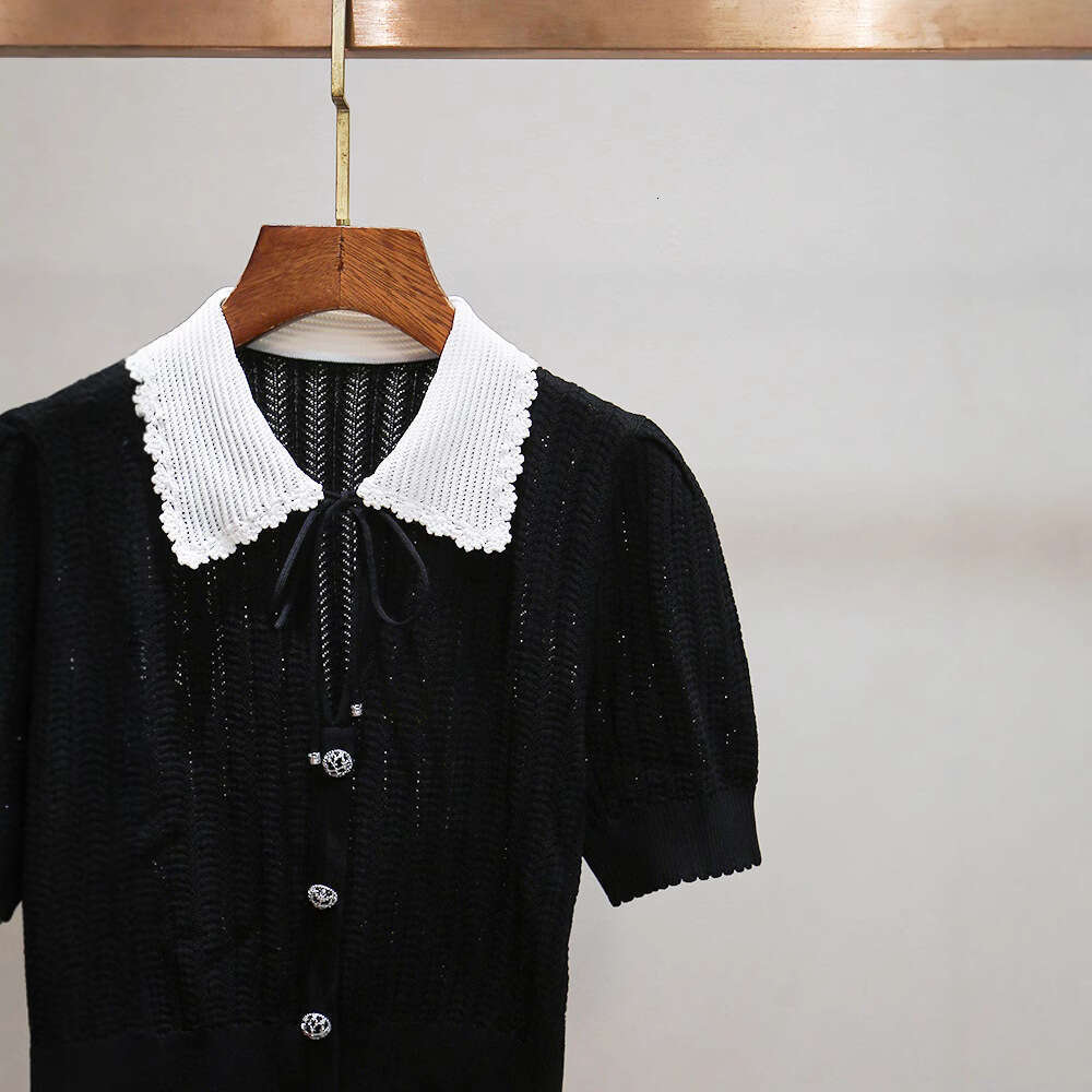 2026 designer high-end women's summer new item niche French color blocked lapel short sleeved single breasted knitted top