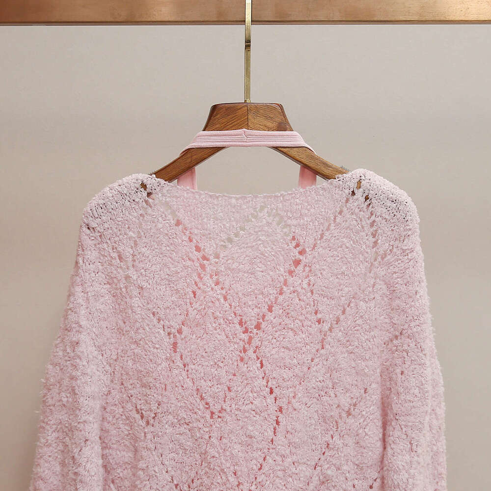 2026 designer high-end women's A12 clothing autumn and winter new style French retro soft pink knitted women's sweater