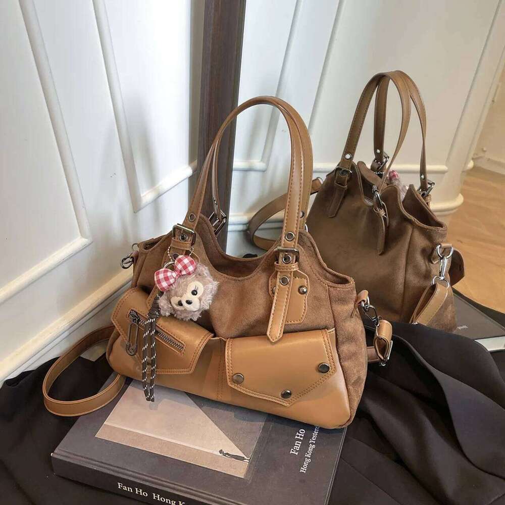 Autumn and Winter Retro Versatile Large-capacity Women's New Casual Commuting Shoulder Crossbody Relaxation Tote Bag XJ260306