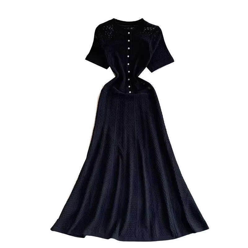 2026 French luxury socialite hollow round neck knitted women's autumn and winter high-end pearl slim elegant long skirt