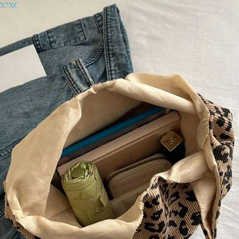 X7XC Trendy Leopard Print Handbag Slouchy Bag Suitable For Fashion Enthusiasts XJ260306
