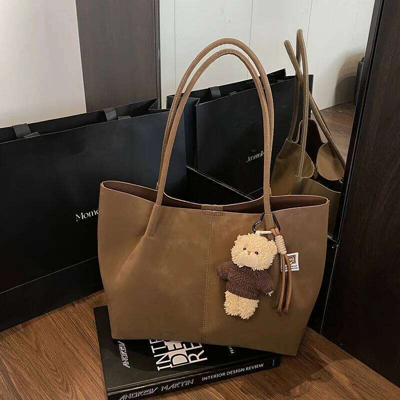 New Autumn Winter Suede Tote Fashion Retro Texture Simple Shoulder Large Capacity Versatile Leisure Commuter Bag XJ260306