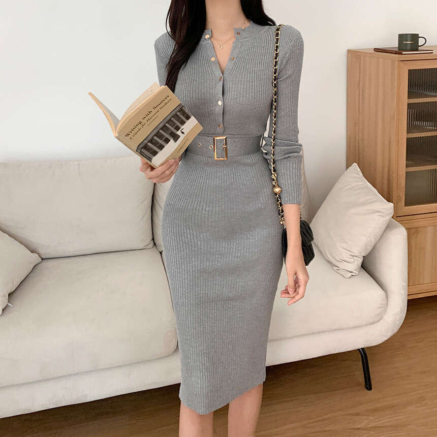 2026 Korean style chic and elegant round neck knitted women's dress long sleeved slim fit single breasted slim fit with split waist belt