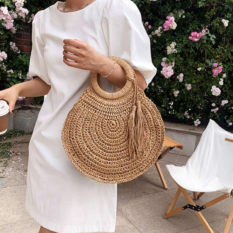 Summer Women Round Straw Bags Rattan Shoulder Handmade Woven Beach Bag Female Large Capacity Tassel Design Handbags XJ260306