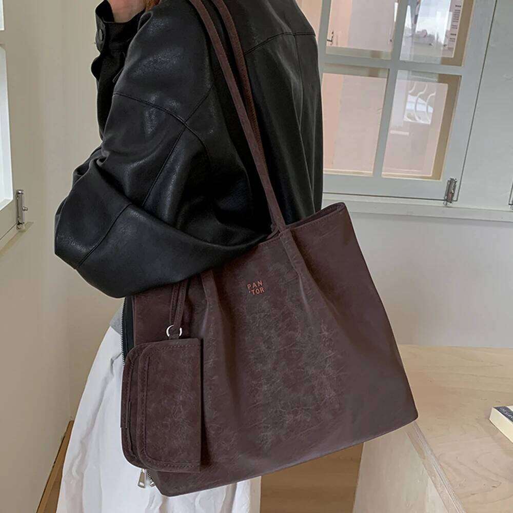 Autumn and Winter Retro Lazy Style Fashionable Large-Capacity Commuter Shoulder Bag, Chic Tote Bag XJ260306