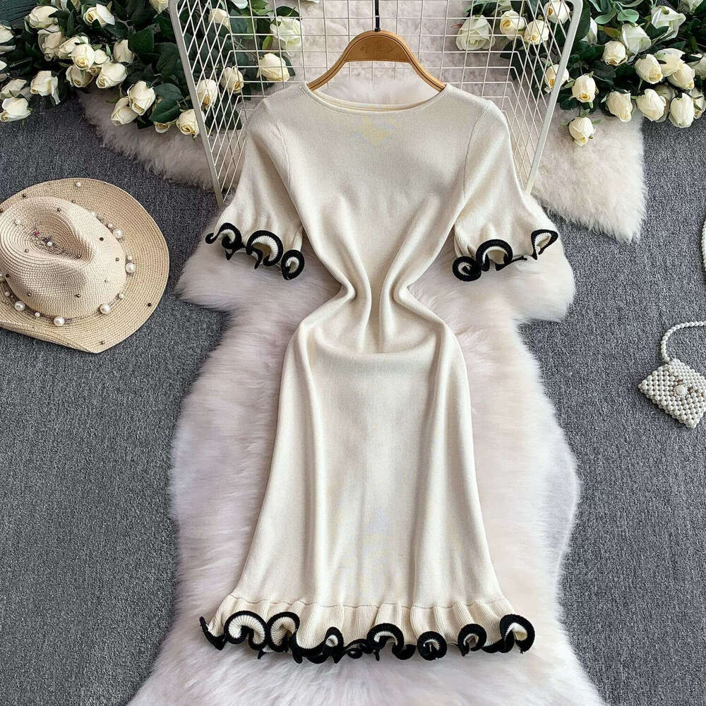 2026 European and American Spring and Summer New French Round Neck Sleeve Slimming Knitted Dress Women's Slimming Short Skirt