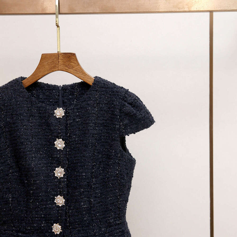 2026 autumn and A13 winter new elegant social celebrity style high-end exquisite shiny artificial two-piece short floral lace dress