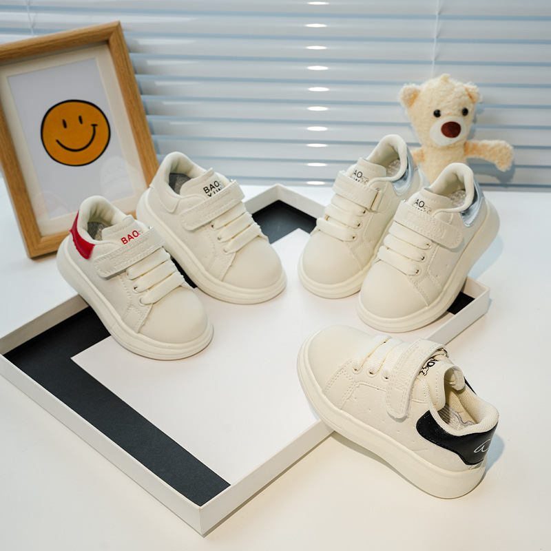 Free shipping Children's sports shoes - girls' and boys' white shoes with breathable and soft soles, suitable for casual wear, for scho