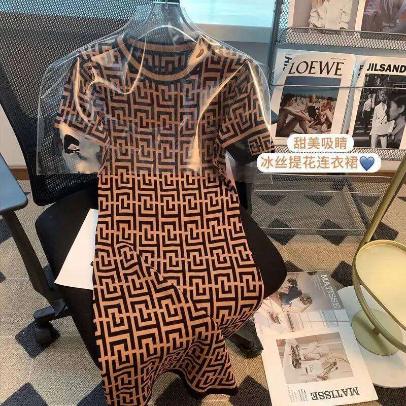 Luxury Geometric Monogram Ice Silk Dress - Sweet Crewneck Jacquard Short Sleeve Dress for Summer Fashion MAKOUFEI