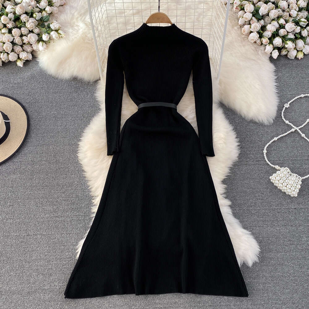 Designer's autumn and winter high-end light luxury elegant stand up collar knitted dress with gradient color pleated waist and large hem