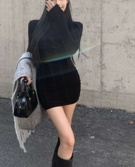 2026 spicy girl half high neck long sleeved women's autumn and winter slim fit tight inner layer bottom skirt pure desire style short skirt