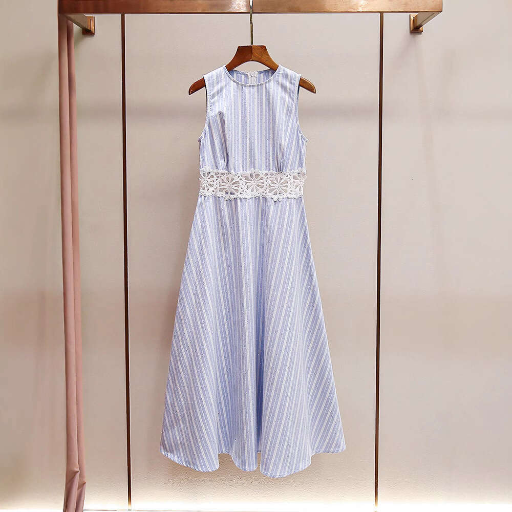 2026 Summer New Elegant Round Neck Sleeveless Embroidered Hollow Waist Starry Sky Diamond Inlaid Stripe Women's Dress