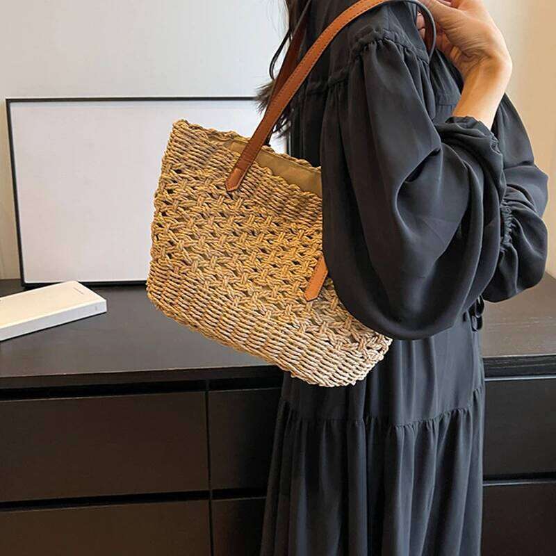 New Leather Handle Hollowed Out Handmade Straw With High-quality Seaside Vacation Shoulder Portable Beach Bag XJ260306