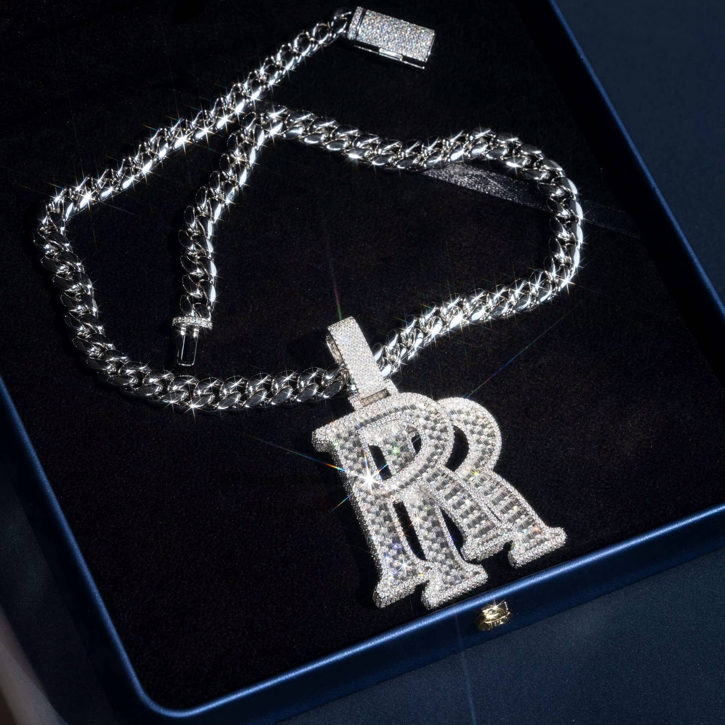 18K WhitePlating 25 Iced Out VVS Moissanite Pendant Hip Hop Rapper Jewelry Double R Initial Pendant With Cuban Chain
