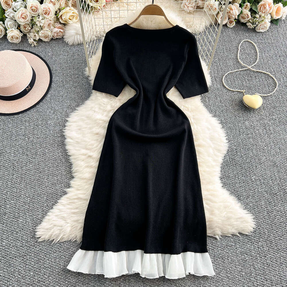 2026 Spring/Summer New Designer Women's Bow Round q26 Neck Knitted Slimming Waist Ruffle Long Skirt