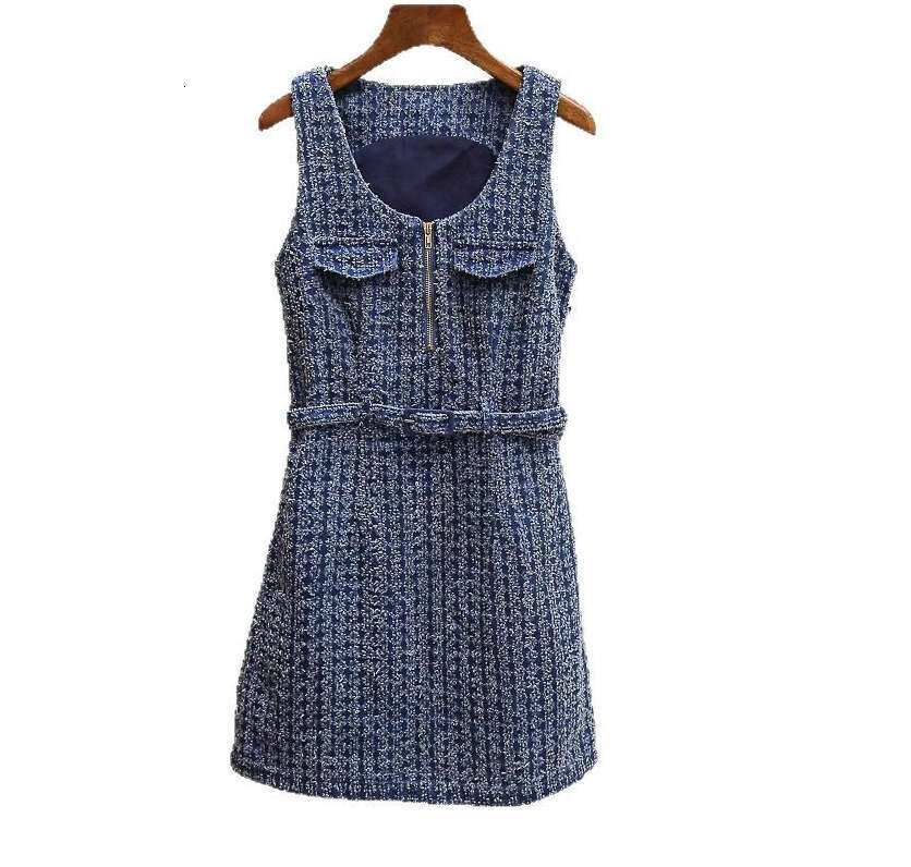 2026 Spring/Summer New Fashionable Retro Style Elegant and Simple Casual Waist Tight fit Tank Top Dress