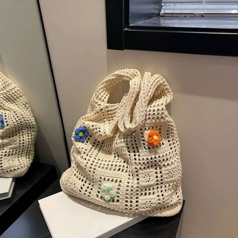 Designer Flower Knitted Handbags Female Large Capacity Totes Women's Pack Summer Beach Bag Purses Hollow Woven Shoulder Bags XJ260306