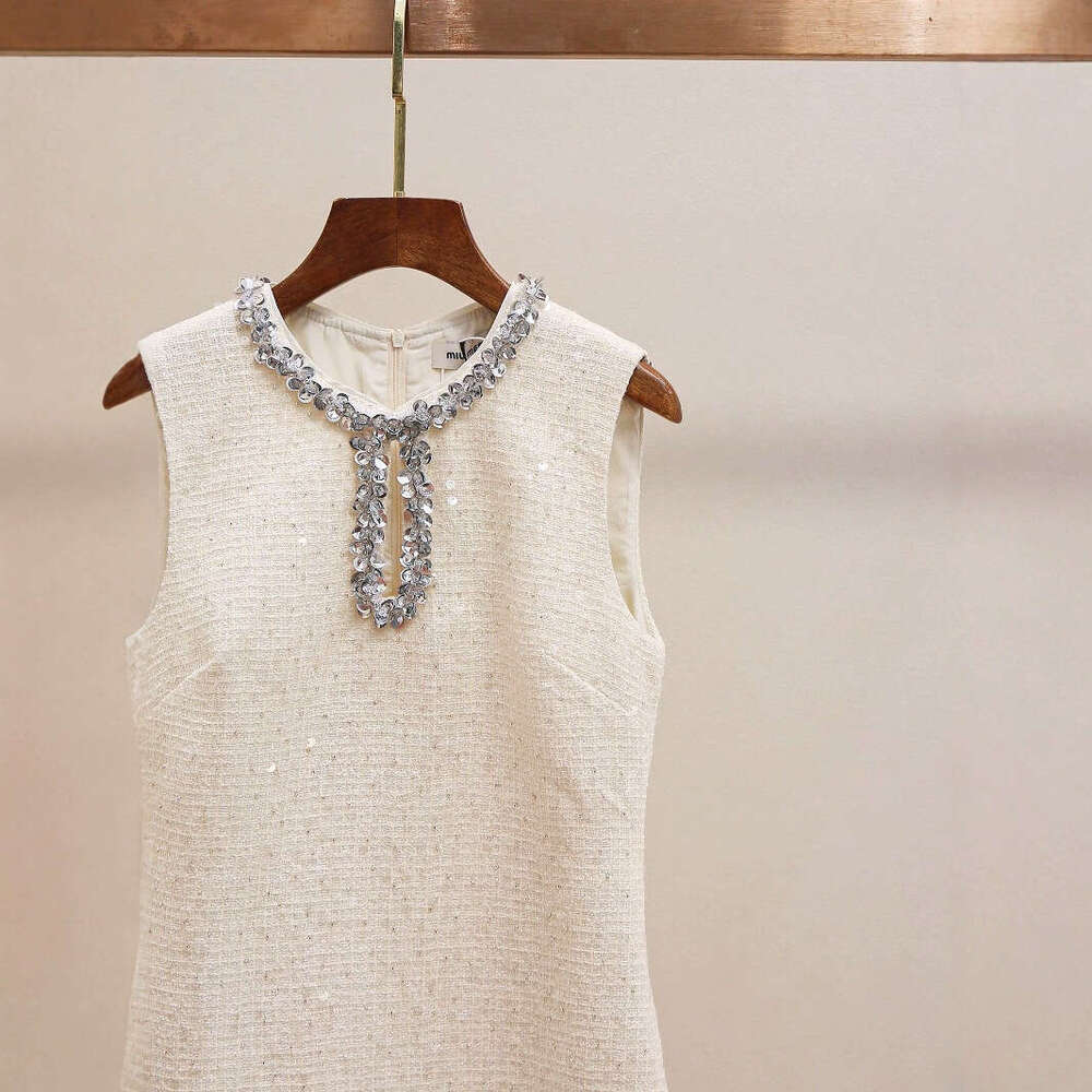 2026 Spring and Summer New French Elegant Social Style Hollow Round Neck Women's Slimming Dress