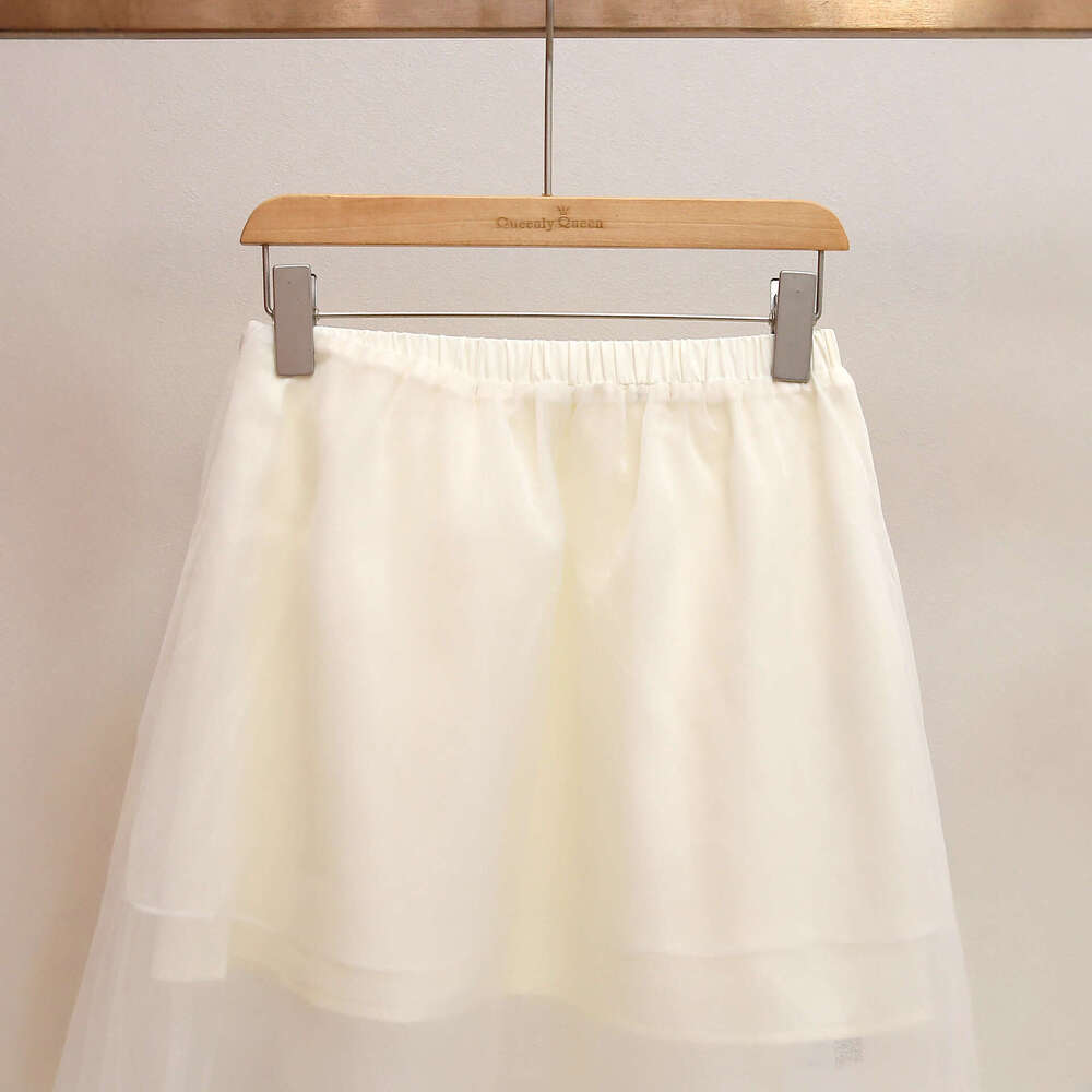 2026 high-end women's clothing autumn new style French romantic lace mesh patch medium long skirt