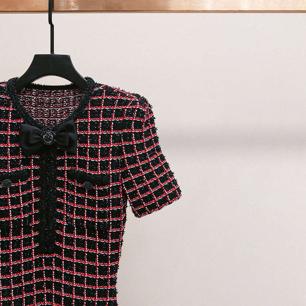 2026 spring and summer new French style designer elegant pleated slim fit short sleeved knitted dress