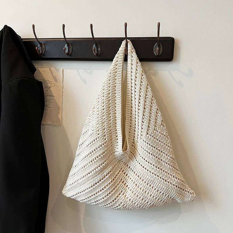 Brand Women Tote Knitting Handbag Triangle Design Woven Beach Lightweight Elegant Portable Shoulder Bag Purse XJ260306