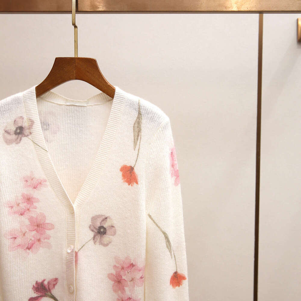 2026 Designer High end Clothing Spring and Summer New Style A12 French Elegant Versatile Printed Knitted Sweater Women's Top