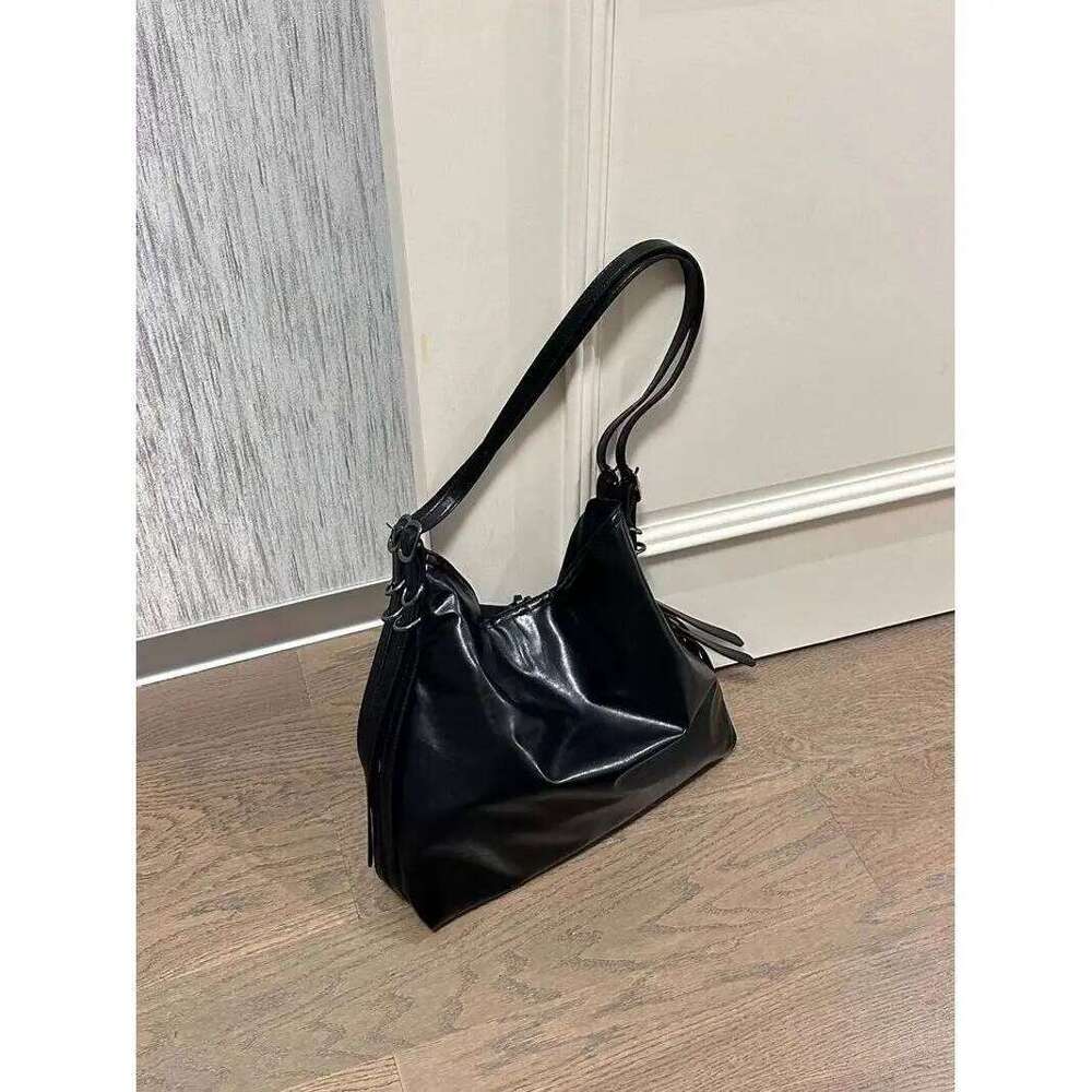 Autumn Winter New Large Capacity Bucket Bag for Women's Work Commuting Single Shoulder Shopping Bags XJ260306