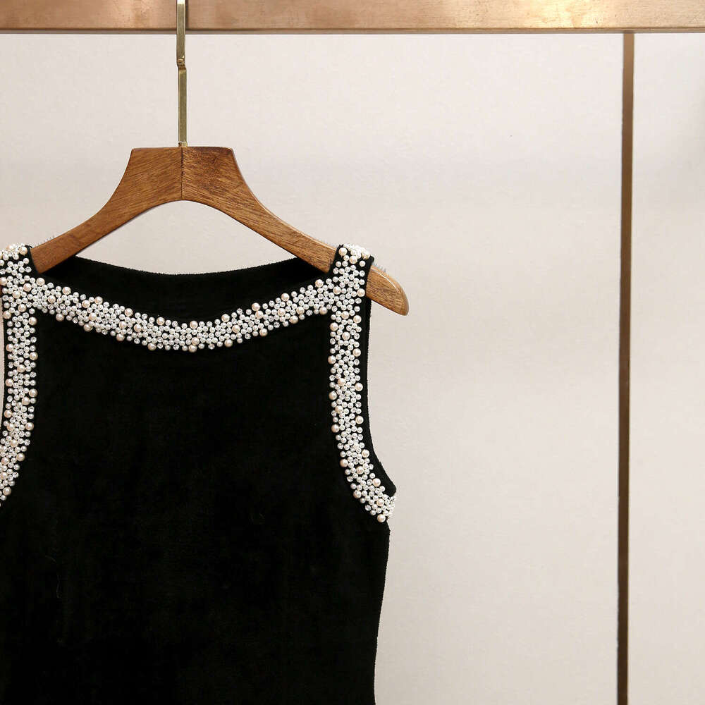 2026 autumn and winter new high-end Hepburn style featuring pleated velvet dresses designed A13 for women