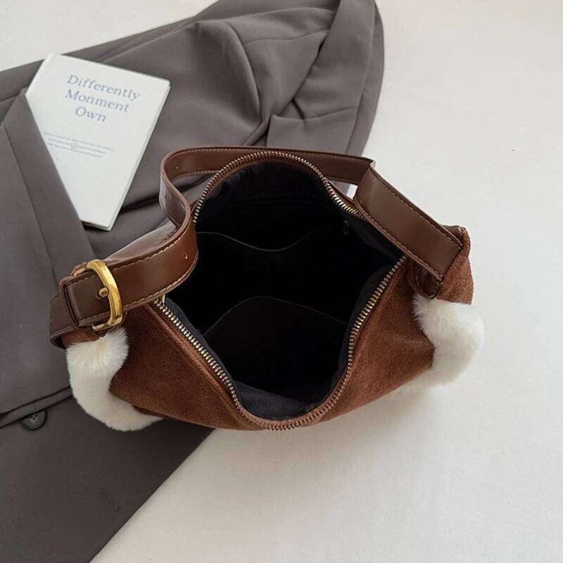 New Shopping Crossbody for Women Faux Suede Simple Texture Shoulder Bags Fashionable Winter Fluffy Casual Commuting Bag XJ260306