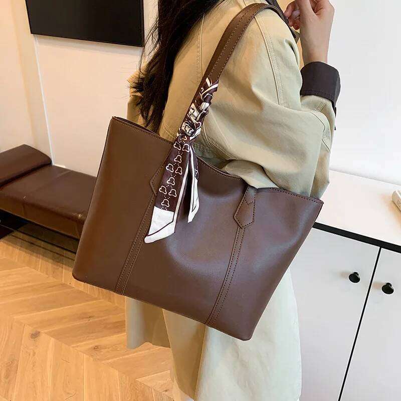 Women's New Summer Black Handbag Large Capacity Shoulder Niche Commuter Woman Bag Tote Bags Women Handbags bolsa XJ260306