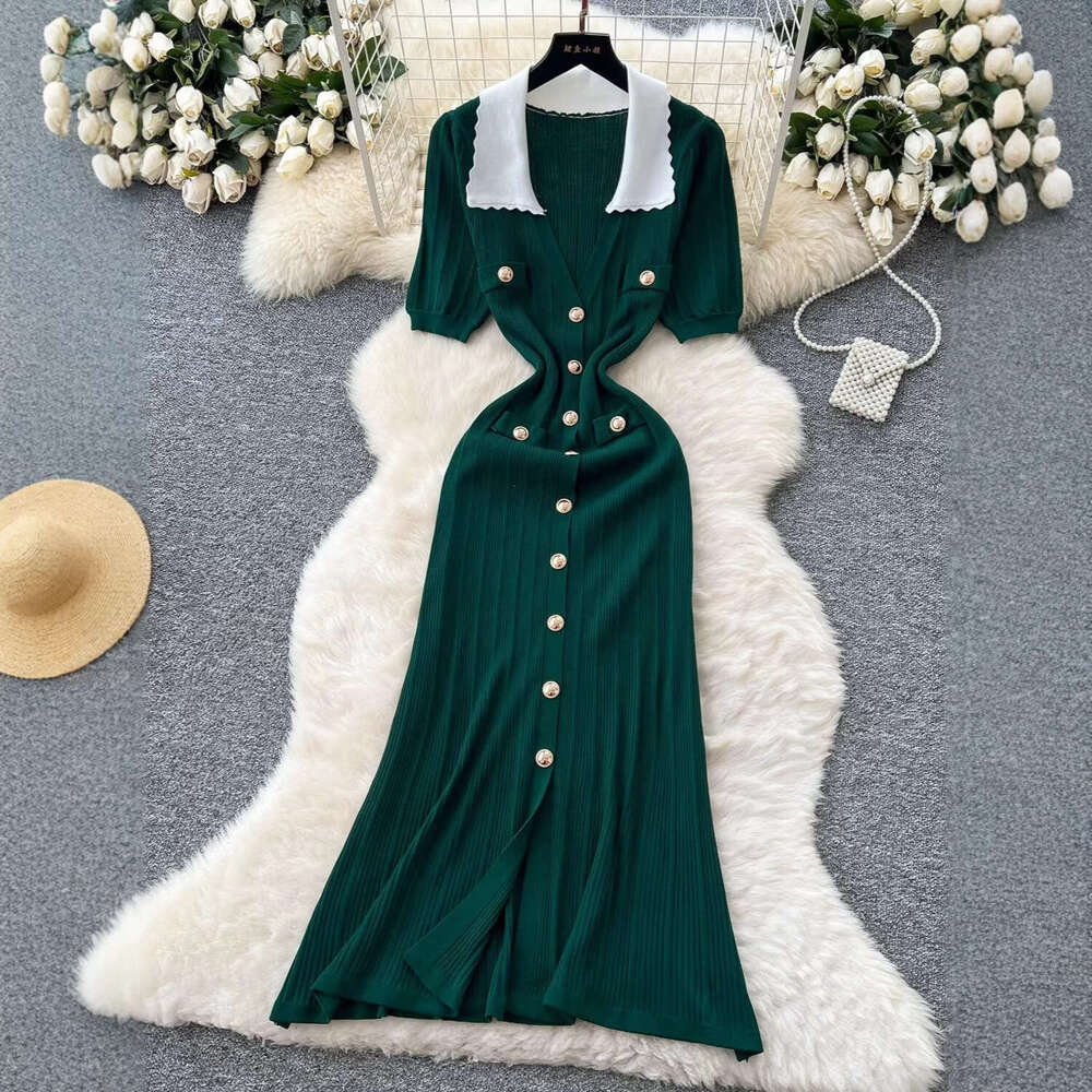 2026 Spring and Summer Designer French Elegant Single breasted Knitted Dress, Casual Bubble Sleeve Retro Long Dress