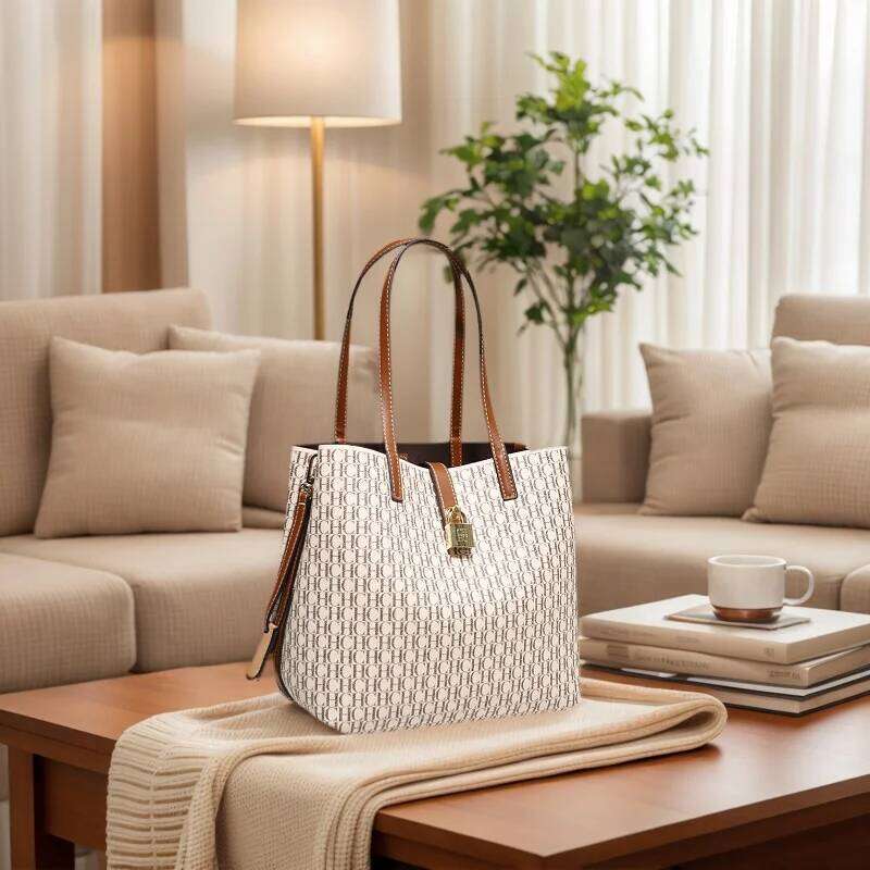 CH Premium Versatile Leather Crossbody Large Capacity Daily Commuter Tote Bag Letter Print Design Ladies Fashion XJ260306