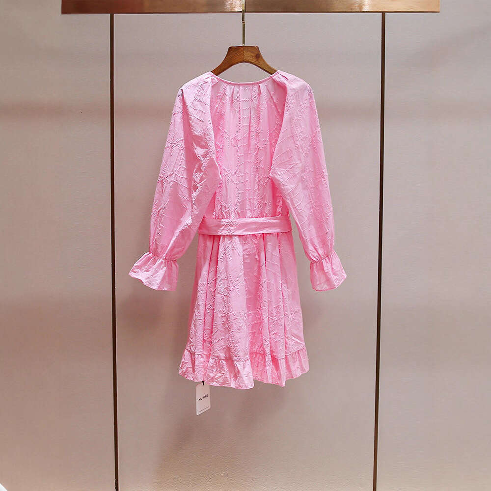 2026 Autumn New French Designer Sweet Heavy Embroidered Strap V-neck Pink Ruffle Women's High end Exquisite Dress