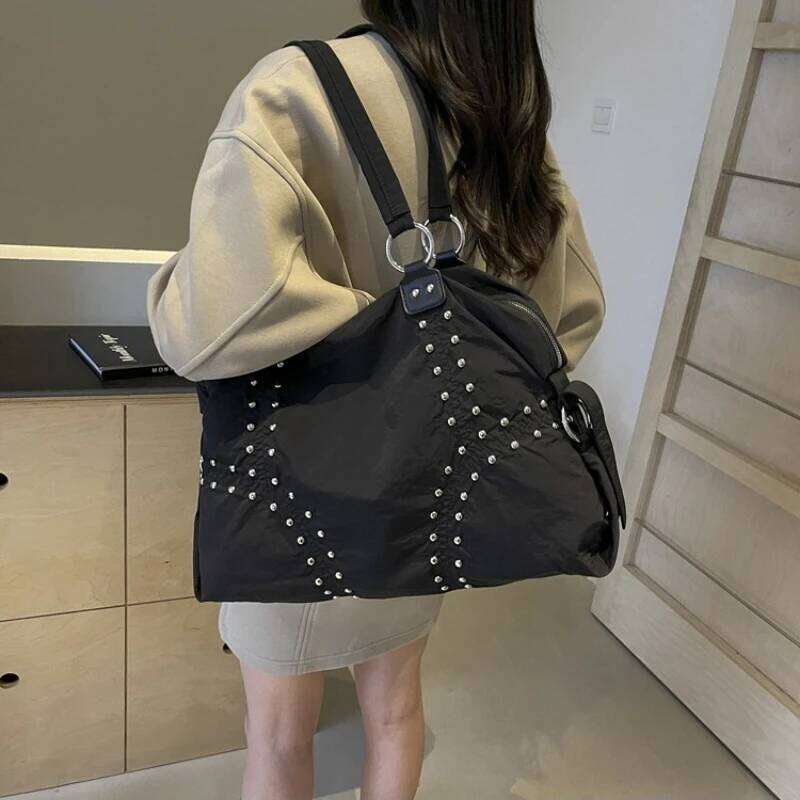 New Solid Color Nylon Zipper Shoulder 2026 High Quality Versatile Casual Tote Bags on Sale Large Capacity Sweet Women's Bag XJ260306