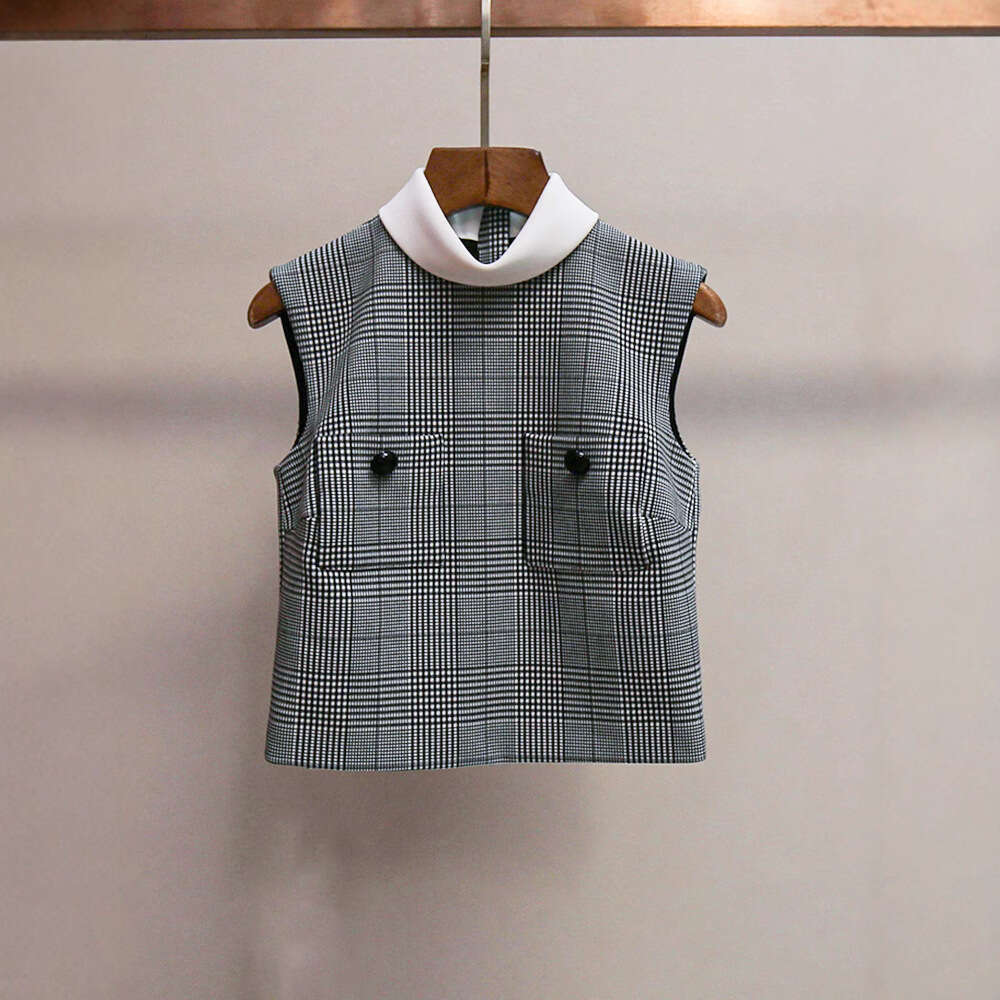 2026 Spring and Summer New French Fashion Elegant Tank Top Checkered Skirt Set for Women