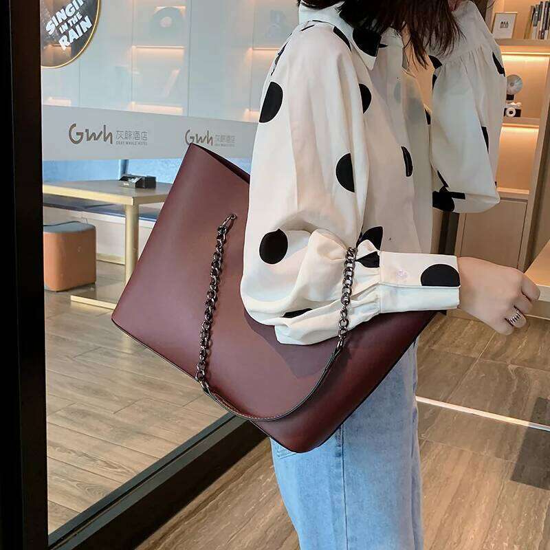 Luxury Designer PU Leather Shoulder For Women Chain Large Capacity Handbags Travel Hand Bag Female Big Tote Bags Bolso XJ260306