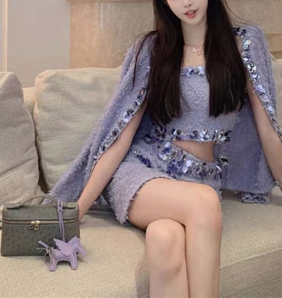 A1 2026 autumn and winter elegant women's fashion design sequins eye-catching outerwear vest skirt knitted three piece set