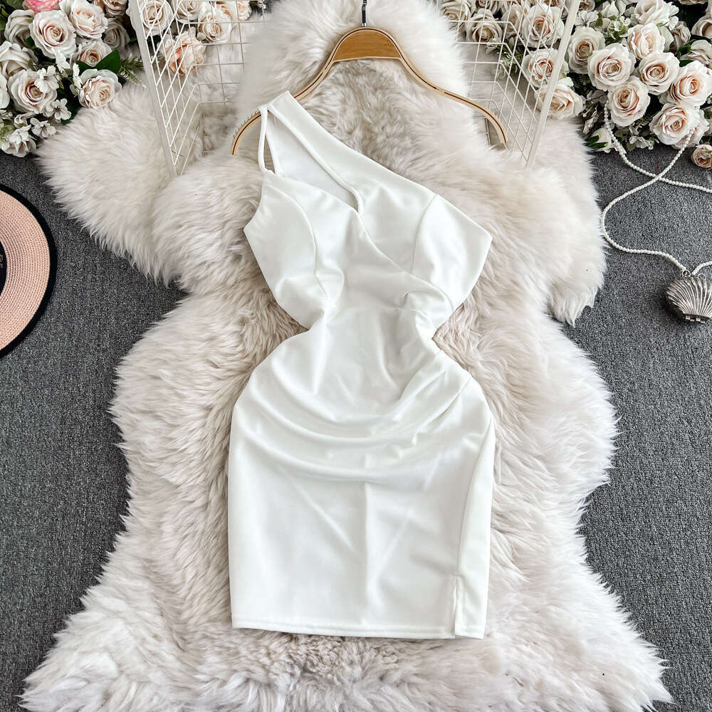 A12 2026 Spring/Summer One Shoulder Slimming Dress with Chest Cushion Design, Tailored, Fashionable, Sexy and Elegant Style