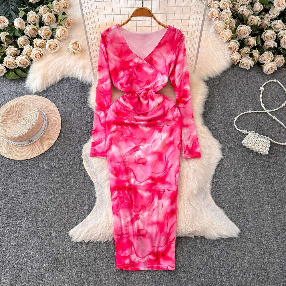 2026 designer elegant French deep V-neck long sleeved printed mesh dress with waist cinching and slim fitting skirt