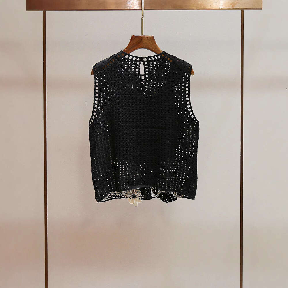 2026 Spring/Summer New French Design Embroidered Crochet Hook Cutting Sexy Slimming Sleeveless Tank Top Knitted Top