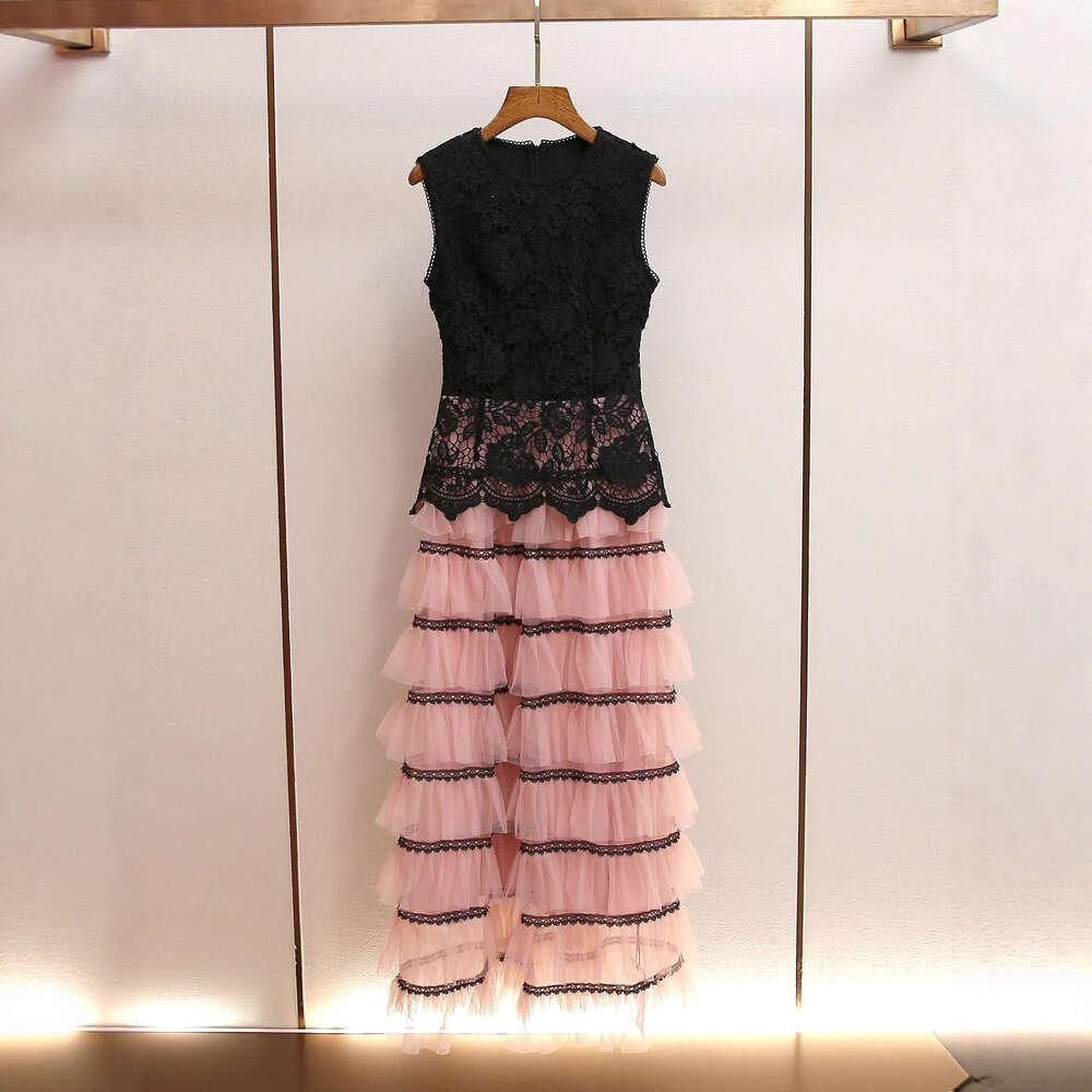2026 designer high-end women's clothing spring and autumn new style French princess lace patch long cake skirt