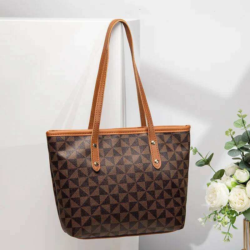 Trendy and versatile large capacity with triangular printed zipper tote retro mommy bag, stylish handbag XJ260306
