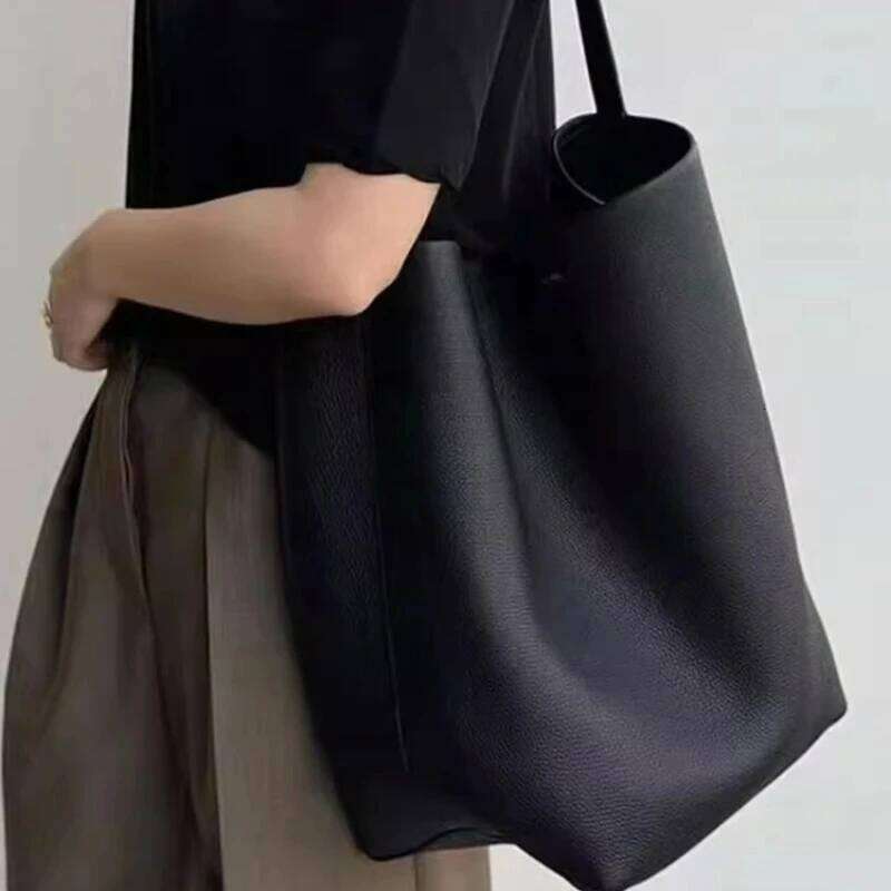 Soft Leather Bucket Bag Large Capacity Commuter Shoulder Lychee Pattern Women's Underarm Female Ladies Versatile Handbag XJ260306