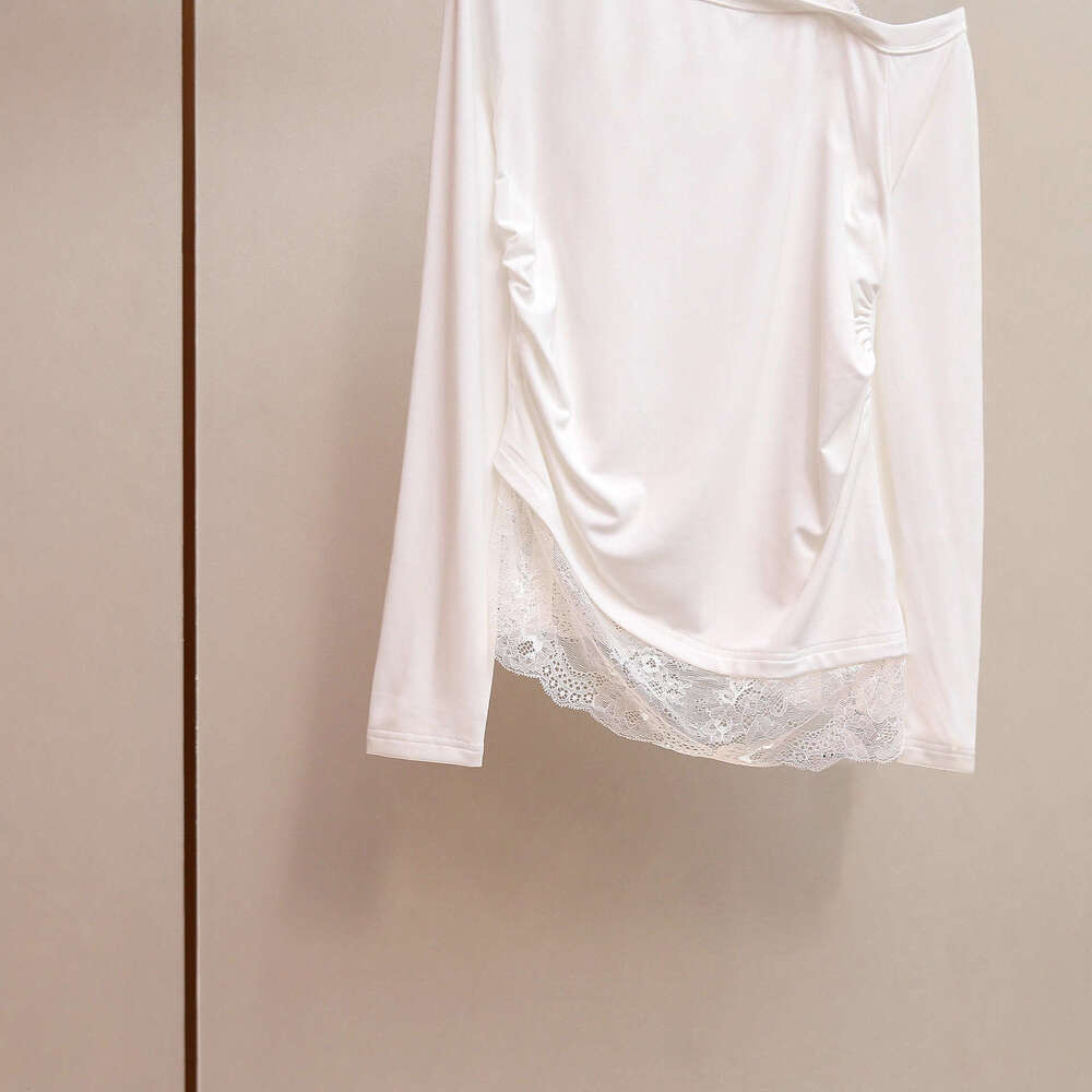 2026 high-end women's fashion autumn new style French youth loose lace off shoulder long sleeved women's T-shirt