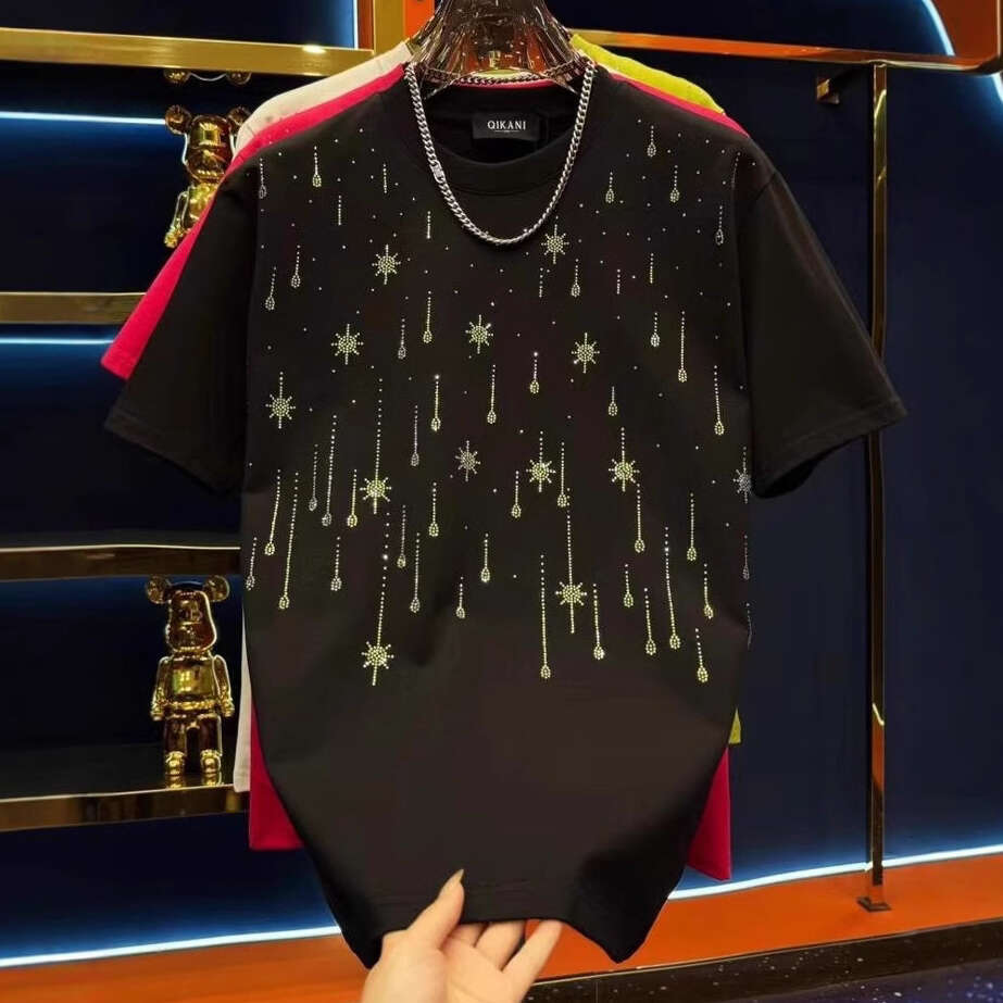 Gypsophila Rhinestone For Men New Versatile Half Daily Base Shirt Men's T-Shirt Short Sleeve Trendy Luanyun