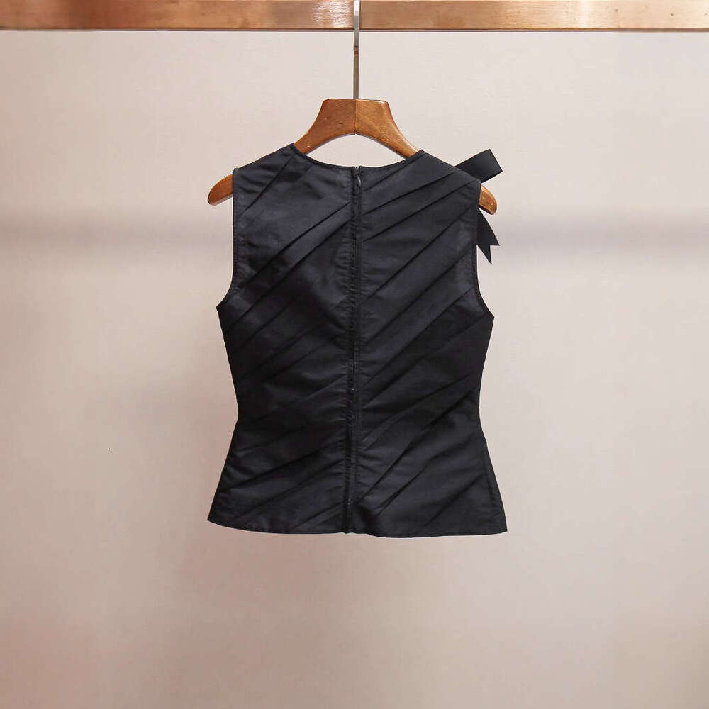 2026 high-end designer women's summer new retro French bow pleated sleeveless top