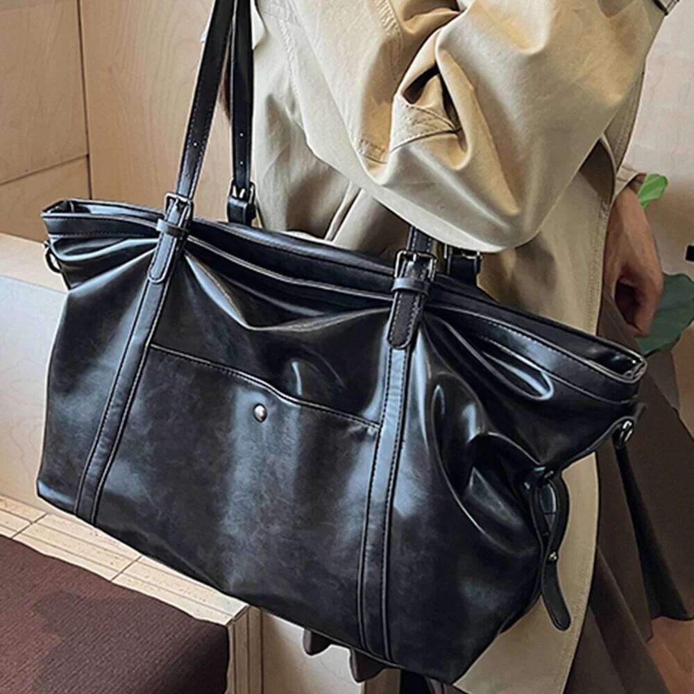 Dark Large Capacity Shoulder PU Leather Tote Solid Color Crossbody Purse Classic Design Casual Style Women Daily Use Bag XJ260306